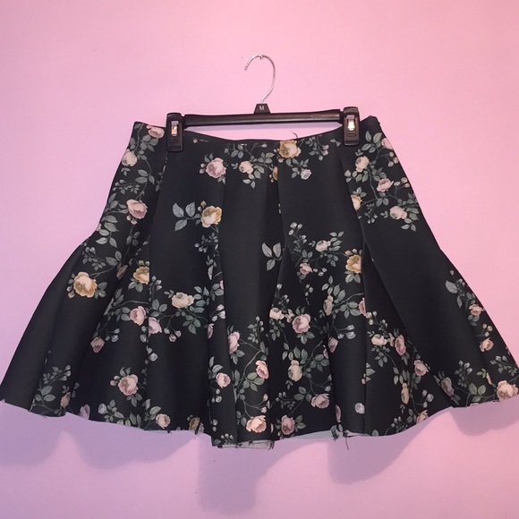 Lauren Conrad Floral Green Skirt - Picture 3 of 4